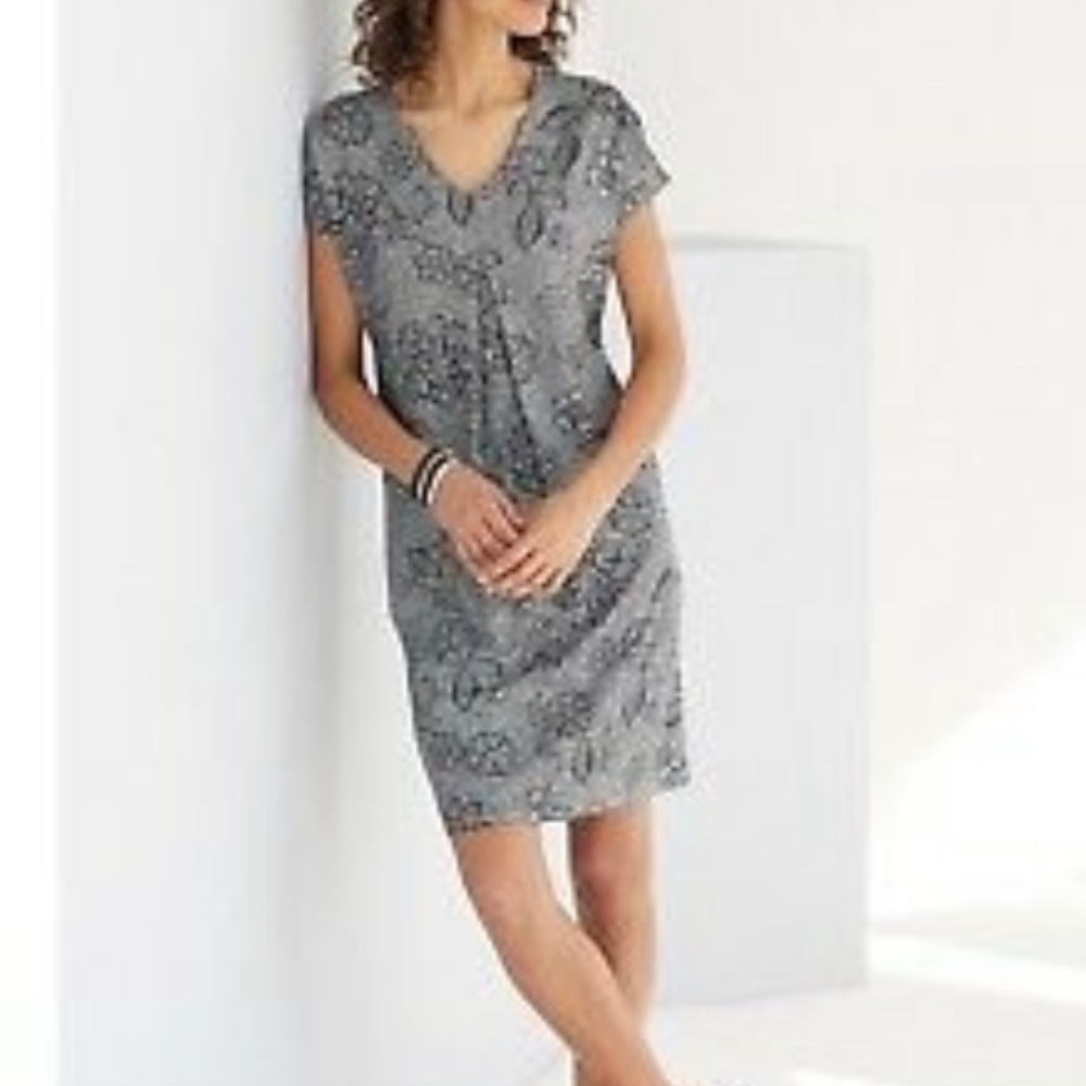 J.JILL WEAREVER BLACK WHITE SHIFT DRESS